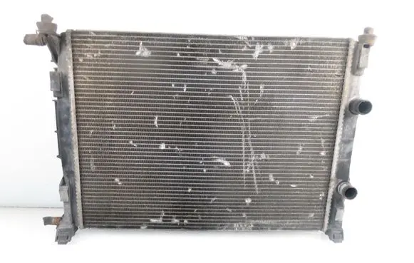 Renault Megane II Coolant radiator 8200117609