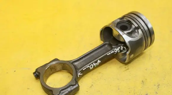Renault Clio III Piston 