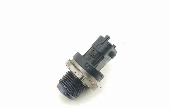 KIA Sorento Fuel pressure sensor 0281002864