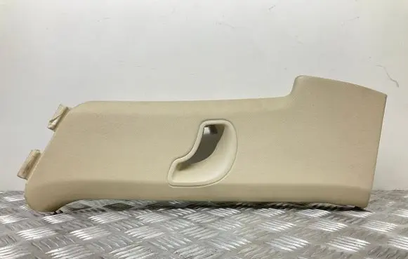 Volkswagen Touareg II (C) pillar trim 7P6867242
