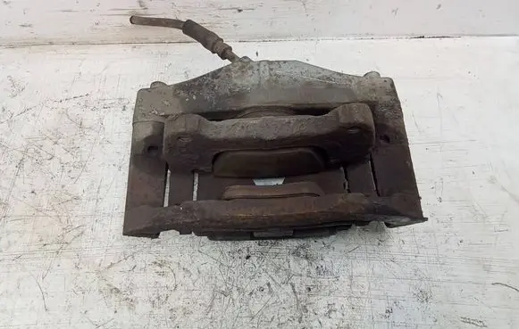 Volvo XC90 Front brake caliper 30657303