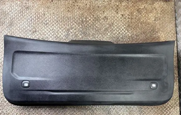 Jeep Grand Cherokee WL Tailgate trim 7RP26TX7AA P7RP26TX7AA