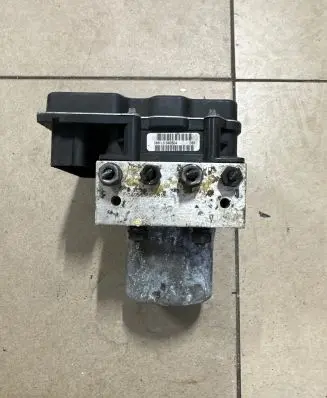 BMW 5 E60 E61 ABS Pump 6768906 6768908
