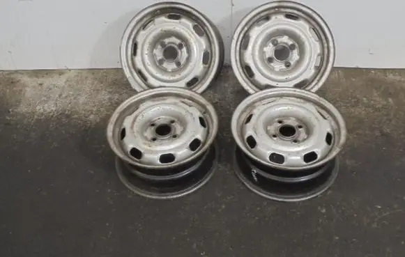 Volkswagen Golf III R12 steel rim 1H0601025B