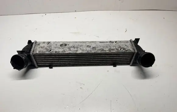BMW 3 E90 E91 Intercooler radiator 3093796