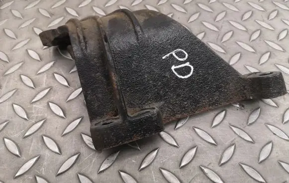 SsangYong Korando Engine mounting bracket