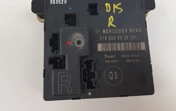 Mercedes-Benz CLS C219 Door control unit/module 2198200326