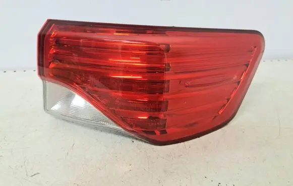 Toyota Avensis T270 Rear/tail lights