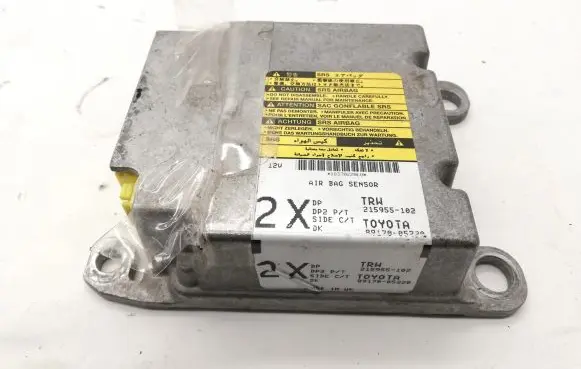 Toyota Avensis T250 Airbag control unit/module 8917005220