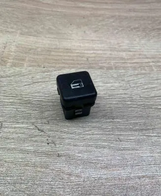 BMW 5 E39 Central locking switch button 8360828
