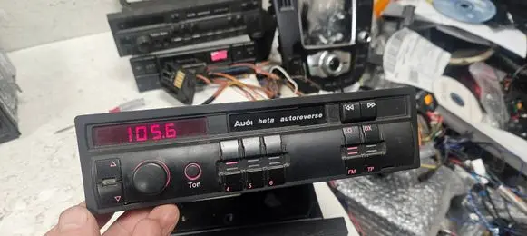 Audi A3 S3 8L Radio/CD/DVD/GPS head unit 4D0035152 7644845380
