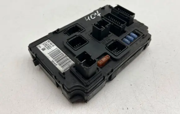 Peugeot 407 Fuse module 9656148180 S120017001H BSCA0400