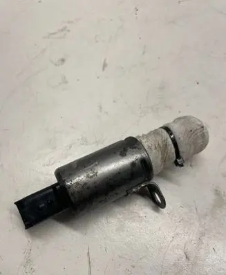 BMW 1 F20 F21 Camshaft vanos timing valve V7604292 V76042928003 7604292