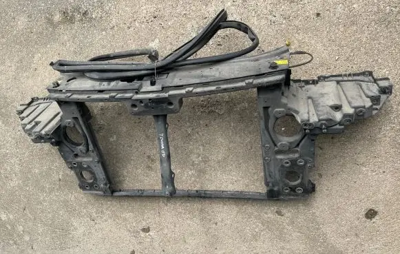 Volkswagen Touareg I Radiator support slam panel 7L0805594