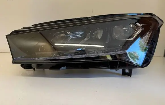 Skoda Enyaq iV Headlight/headlamp 5LB941015G 1EX01477381