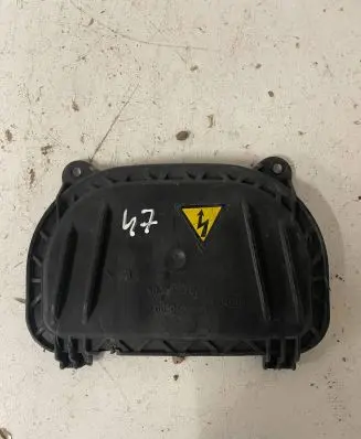 Audi A6 S6 C7 4G Headlight/headlamp dust cover 17606000