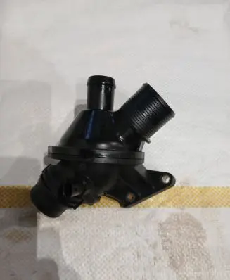 BMW X5 F15 Thermostat 6601544 6644619 6371059