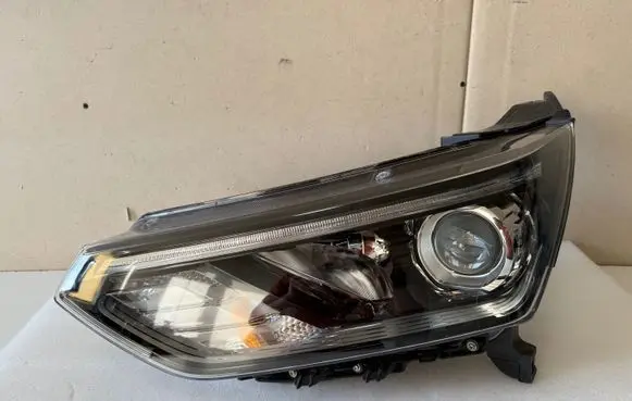 SsangYong Korando Headlight/headlamp 1011500619 212291442 8310137101