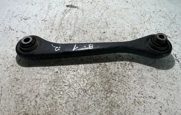 Volkswagen PASSAT B7 Rear control arm