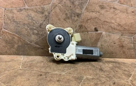 Mercedes-Benz SL R230 Front door window regulator motor A2308200942