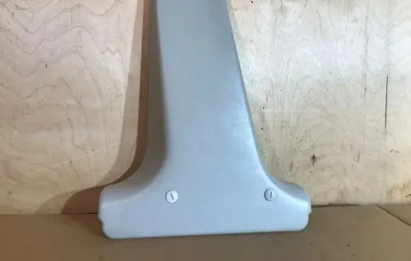 (B) pillar trim (bottom)
