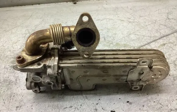 Skoda Octavia Mk2 (1Z) EGR valve cooler 03G131513J 3279787