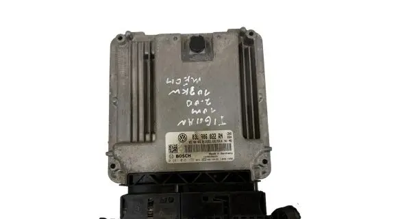 Volkswagen Tiguan Engine control unit/module 03L906022RN 03L906022RP 0281016155