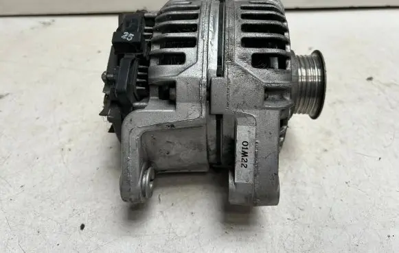 Opel Zafira A Generator/alternator 90561971 14619506