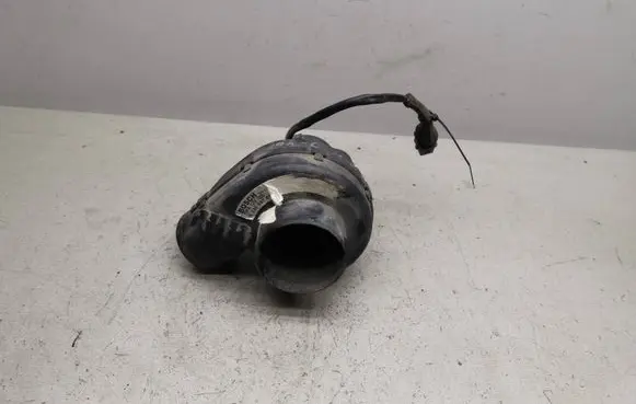 Opel Omega B1 Secondary air pump 0130007810