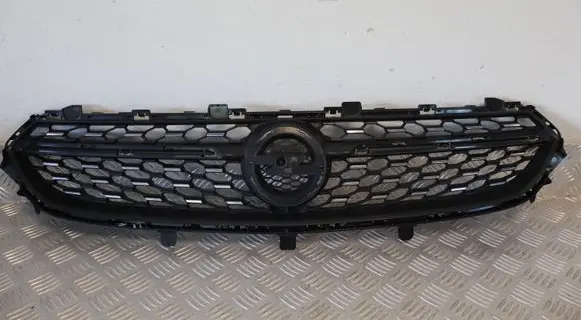 Opel Corsa F Front grill 9829474180
