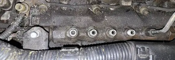 Toyota Avensis T250 Fuel main line pipe