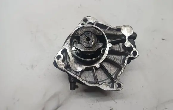 Opel Vectra C Vacuum pump 55188660 1698712