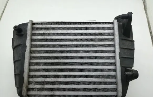 Audi A4 S4 B7 8E 8H Intercooler radiator