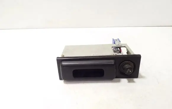 Nissan X-Trail T30 Ashtray (front) 