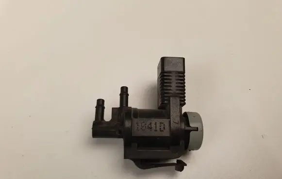 Audi A5 Sportback 8TA Turbo solenoid valve 1K0906283A