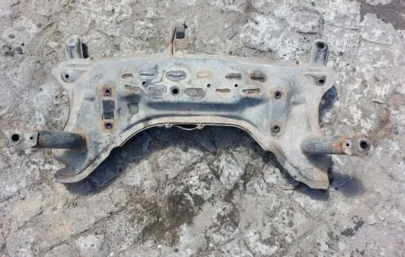 Daihatsu Sirion Front axle beam 