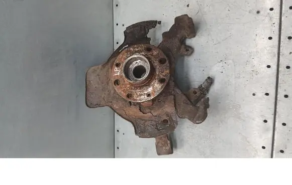 Opel Astra G Front wheel hub spindle knuckle