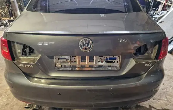 Volkswagen Jetta VI Tailgate/trunk/boot lid LD7X