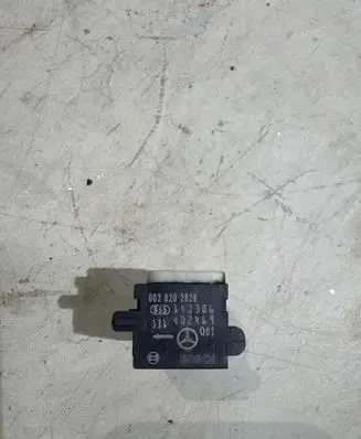 Mercedes-Benz GL X164 Airbag deployment crash/impact sensor 0038202826 140306 402469
