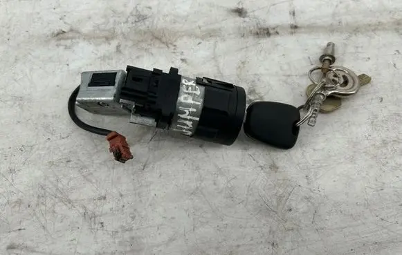 Peugeot 308 Ignition lock 9663123280