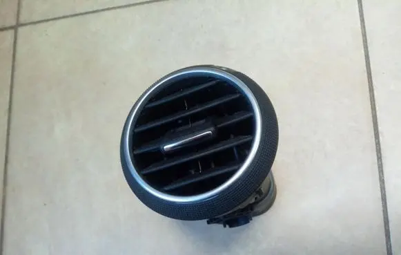 Audi A3 S3 8P Dashboard side air vent grill/cover trim 8P0820901A NE69676