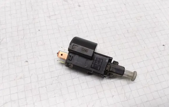 Opel Zafira A Brake pedal sensor switch 09132299 09175172 09175185