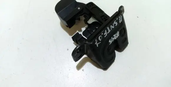 Loading door lock