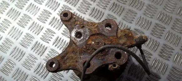 Mazda 6 Stub axle 