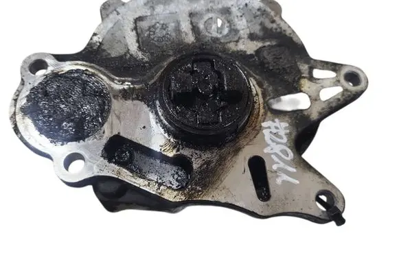 Volkswagen Golf VI Vacuum pump 03L145100