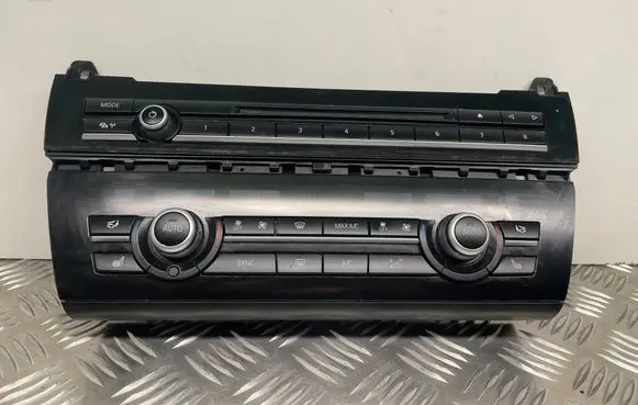 BMW 5 F10 F11 Climate control unit 9352761
