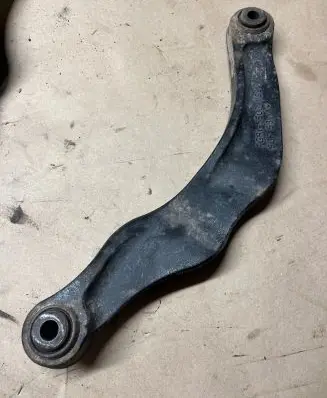 Rear upper control arm/wishbone