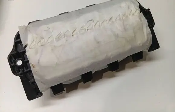 Peugeot 308 Passenger airbag 9830706180 0480052