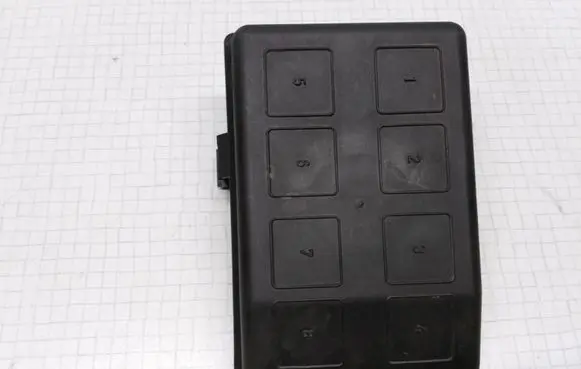 Opel Astra G Fuse box cover 09132702