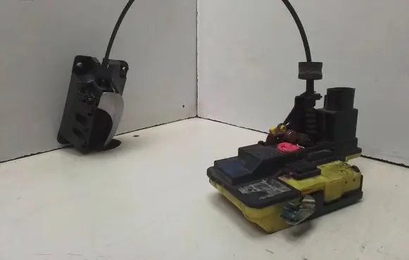 Volvo S80 Front door lock 30699746